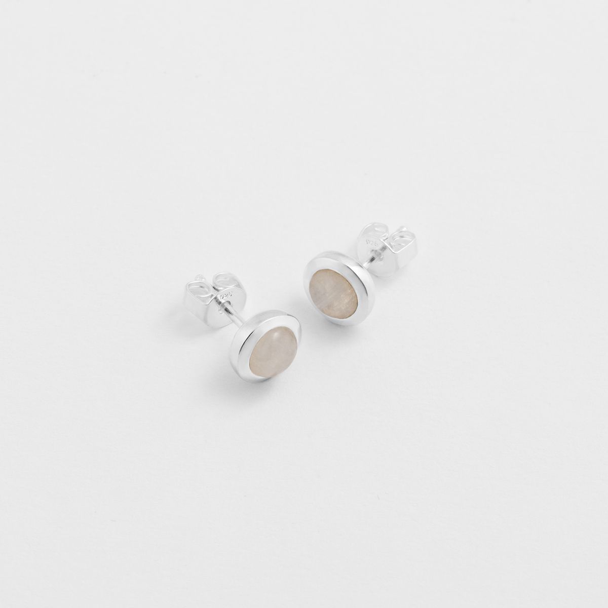 Polished rainbow moonstone - Ohrstecker - Perlmutt