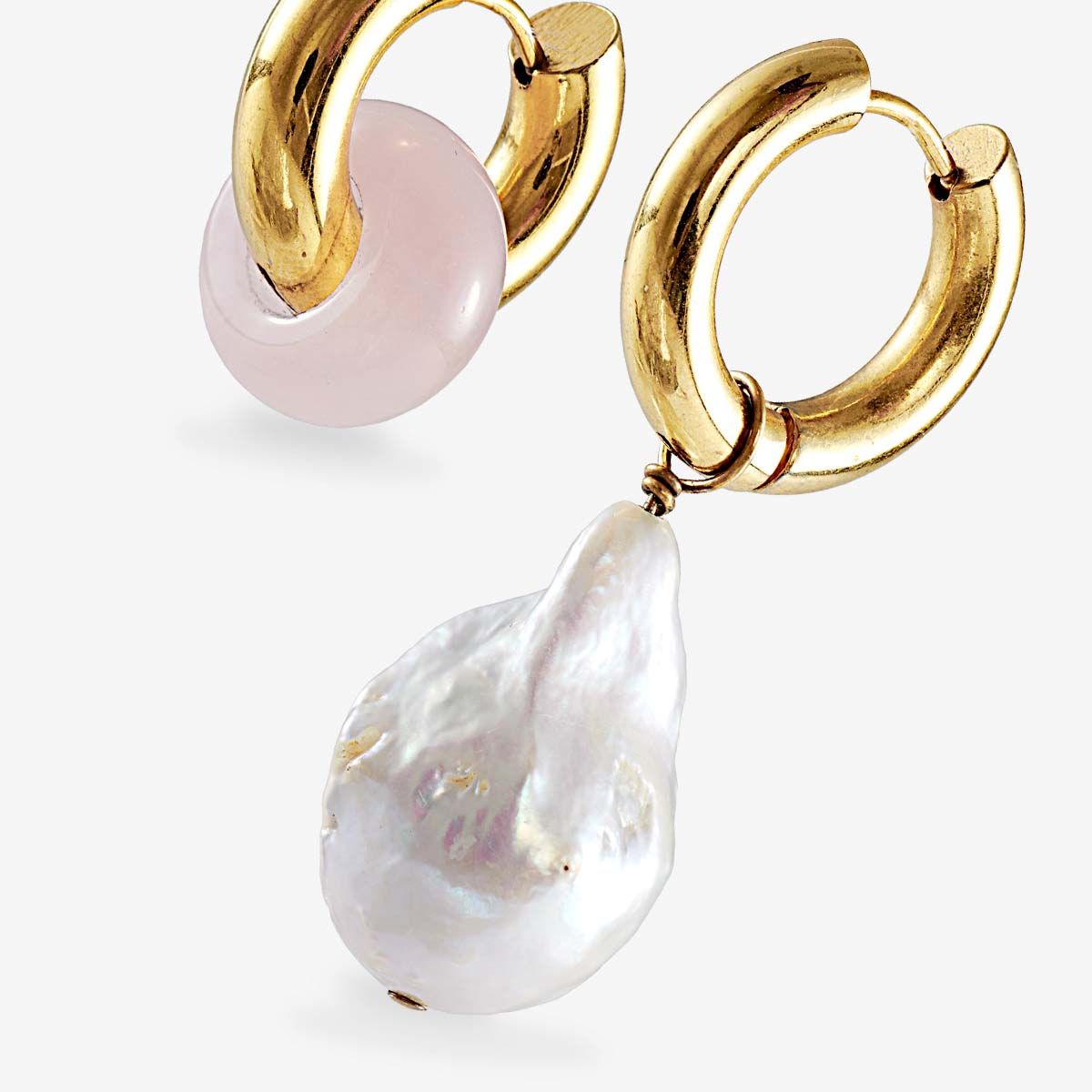 Baroque pearl and rose quartz earrings - Perlenohrringe - Gold